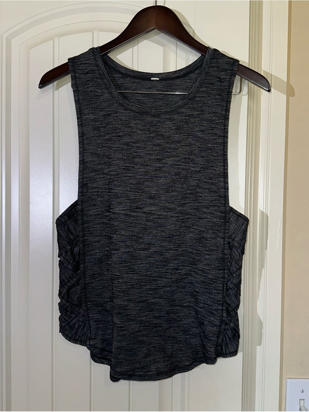 Lululemon Var-City Muscle Tank Size 8
